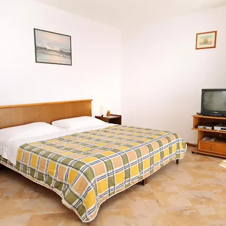 Apartment By The Sea Kozino, Zadar - 5750 Petrcane